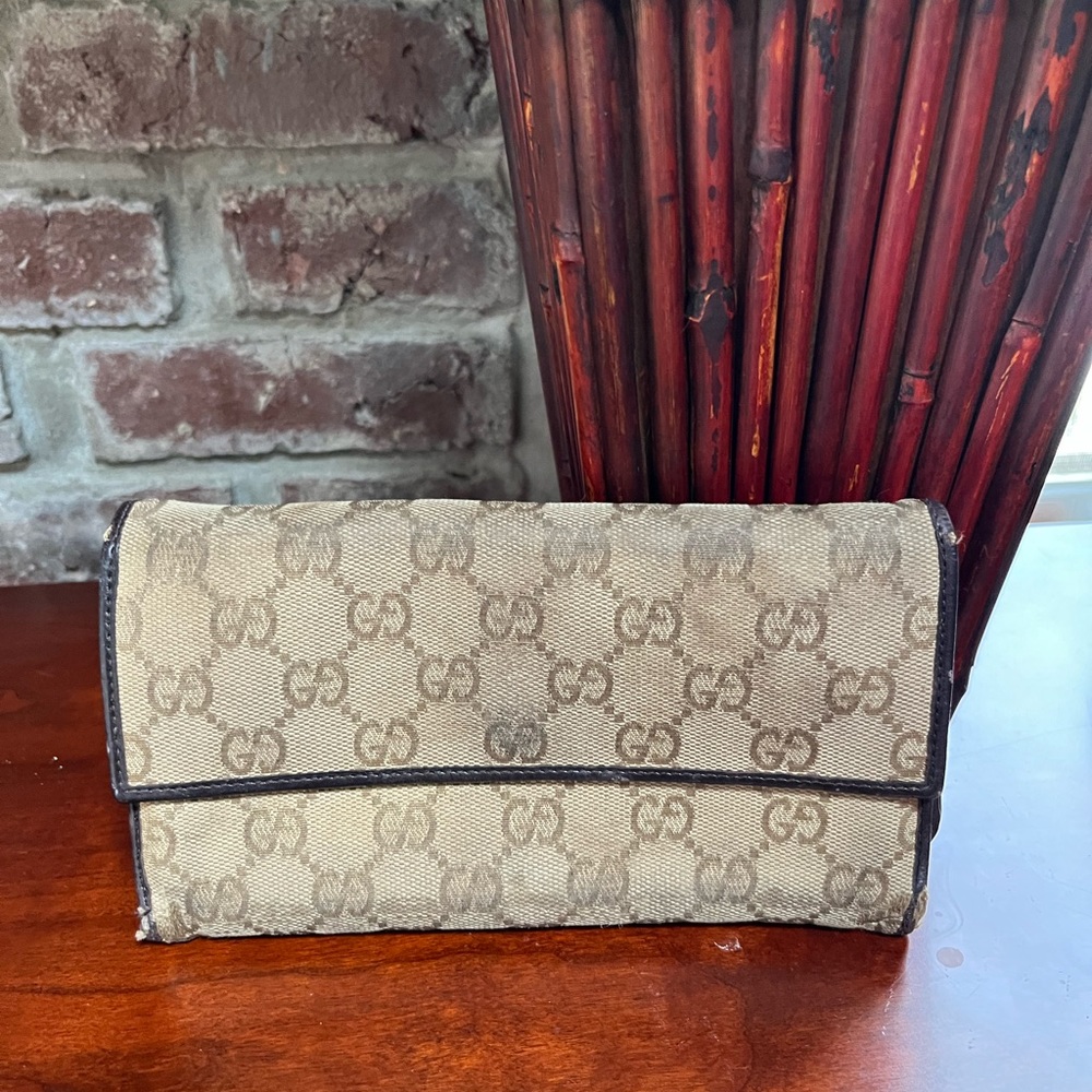 Gucci wallet